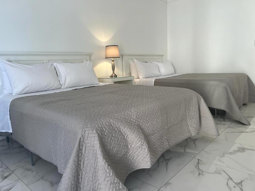 The Sunset Stay Apartments Nassau Extérieur photo