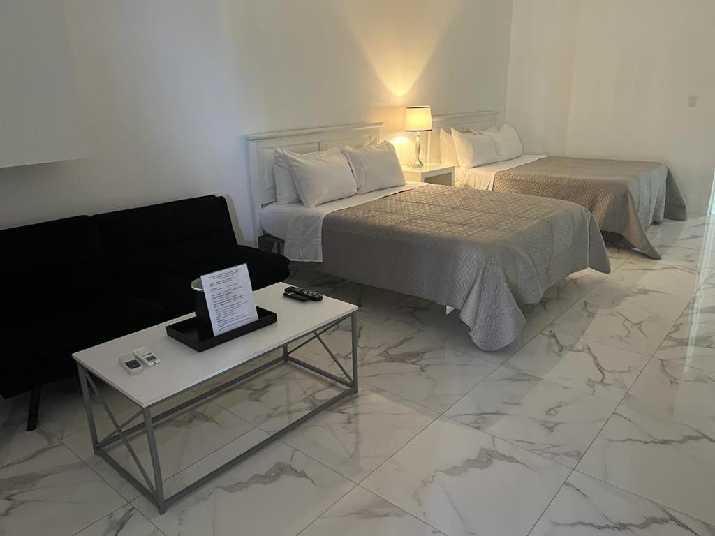 The Sunset Stay Apartments Nassau Extérieur photo